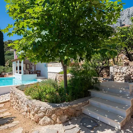 Perka * Sveta Nedelja (Hvar)