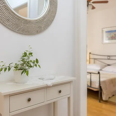 Perka Apartament Sveta Nedelja (Hvar)