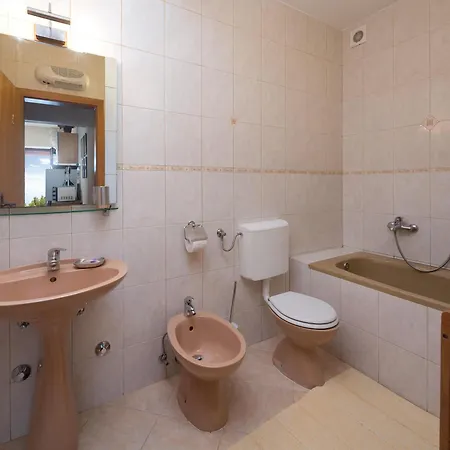 Apartament Perka Sveta Nedelja (Hvar)