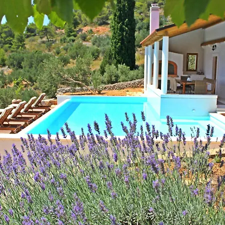 Perka * Sveta Nedelja (Hvar)