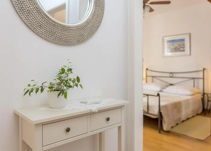 Perka Appartement Sveta Nedelja (Hvar)