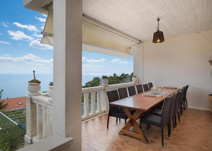 Perka * Sveta Nedelja (Hvar)