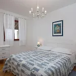 Apartment Perka Sveta Nedelja (Hvar)